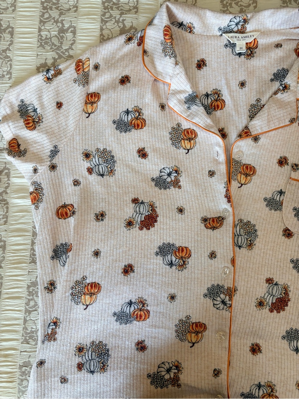 Laura Ashley Cream Pajama Top with Orange Pumpkin Print, size 2X